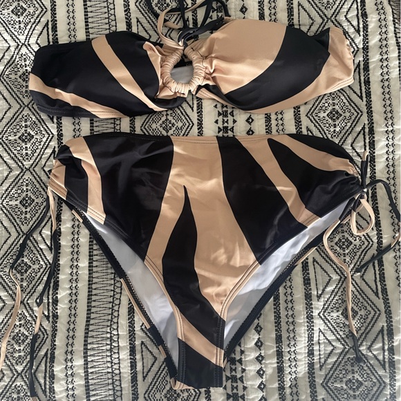 Black and Tan Abstract Print Strapless Tie Up Bikini - Picture 3 of 5